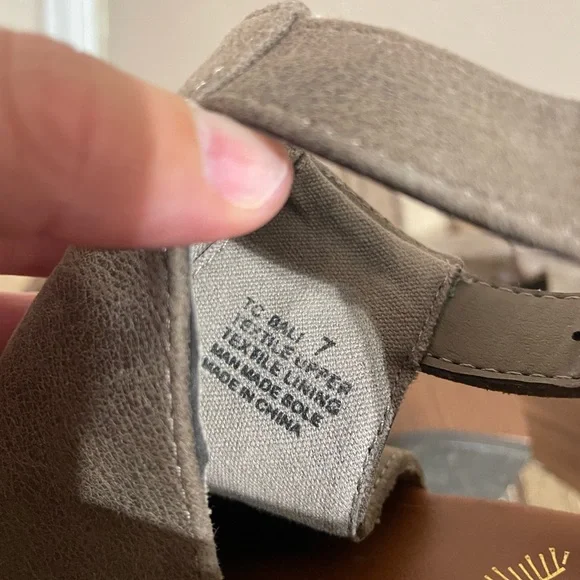 Clog Heels - Picture 7 of 8